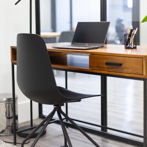 Maketory Coworking Office Space Dedicated Desk